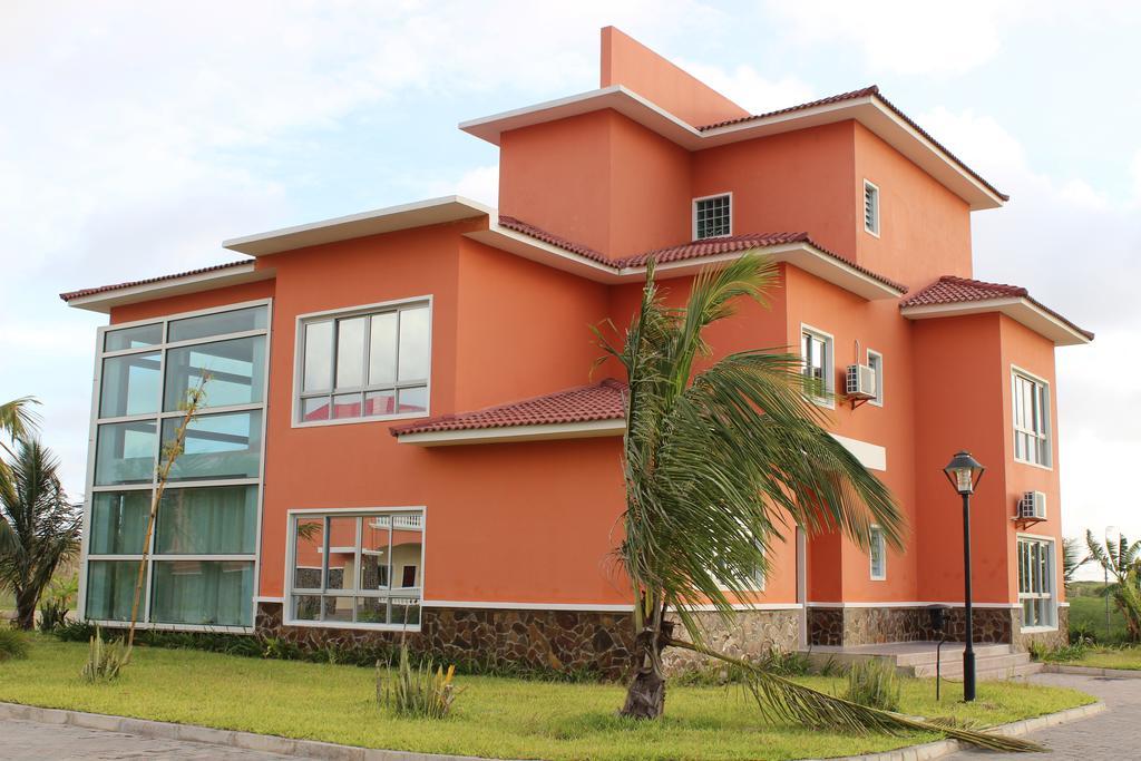 Golden Peacock Resort Hotel Beira Zimmer foto