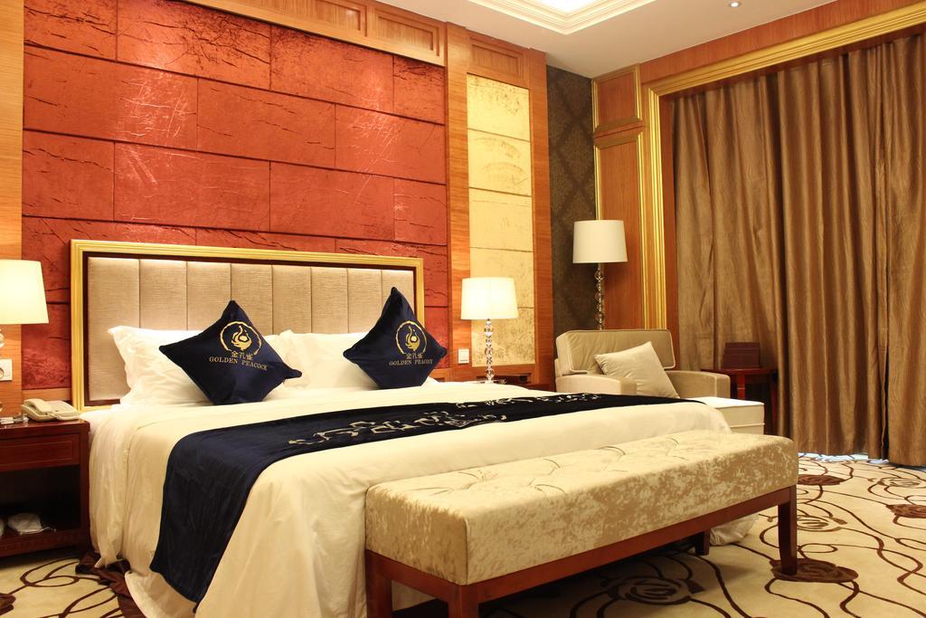 Golden Peacock Resort Hotel Beira Zimmer foto