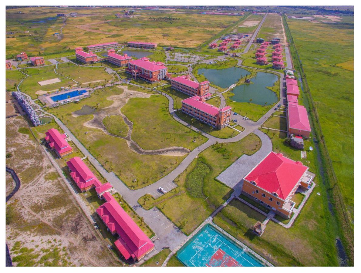 Golden Peacock Resort Hotel Beira Exterior foto